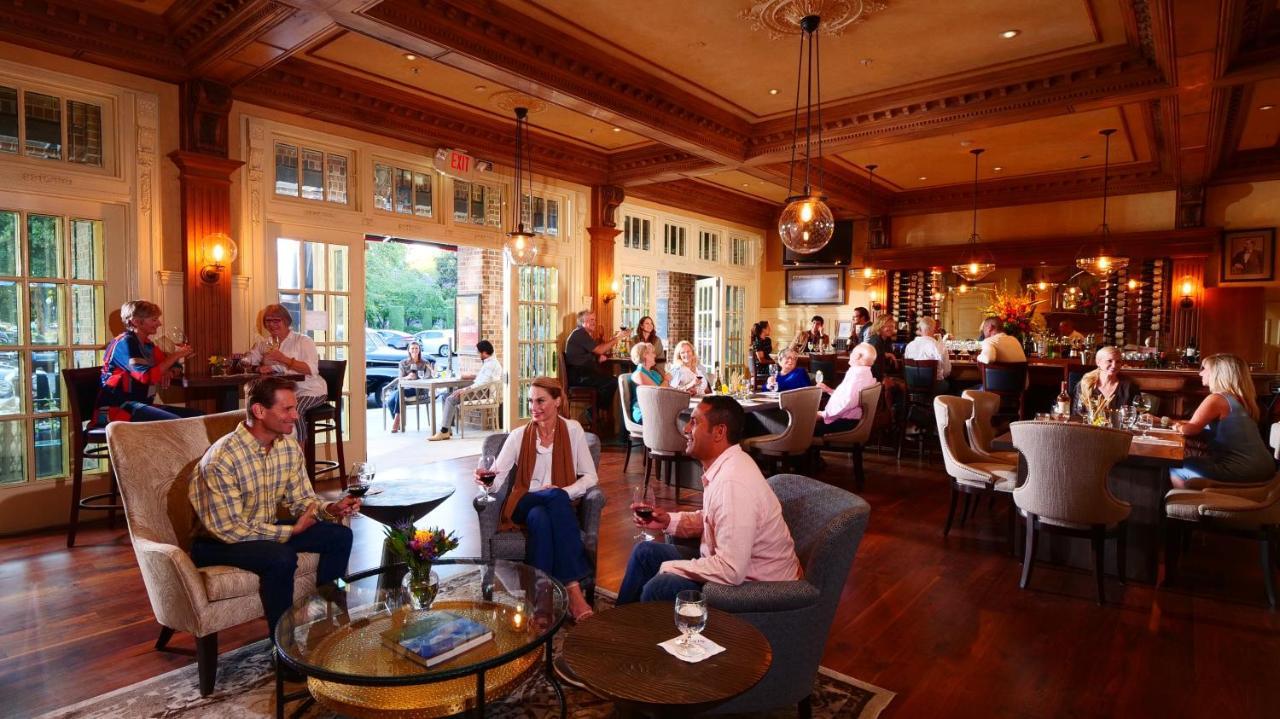 Ledson & Zina Lounge 4* Sonoma